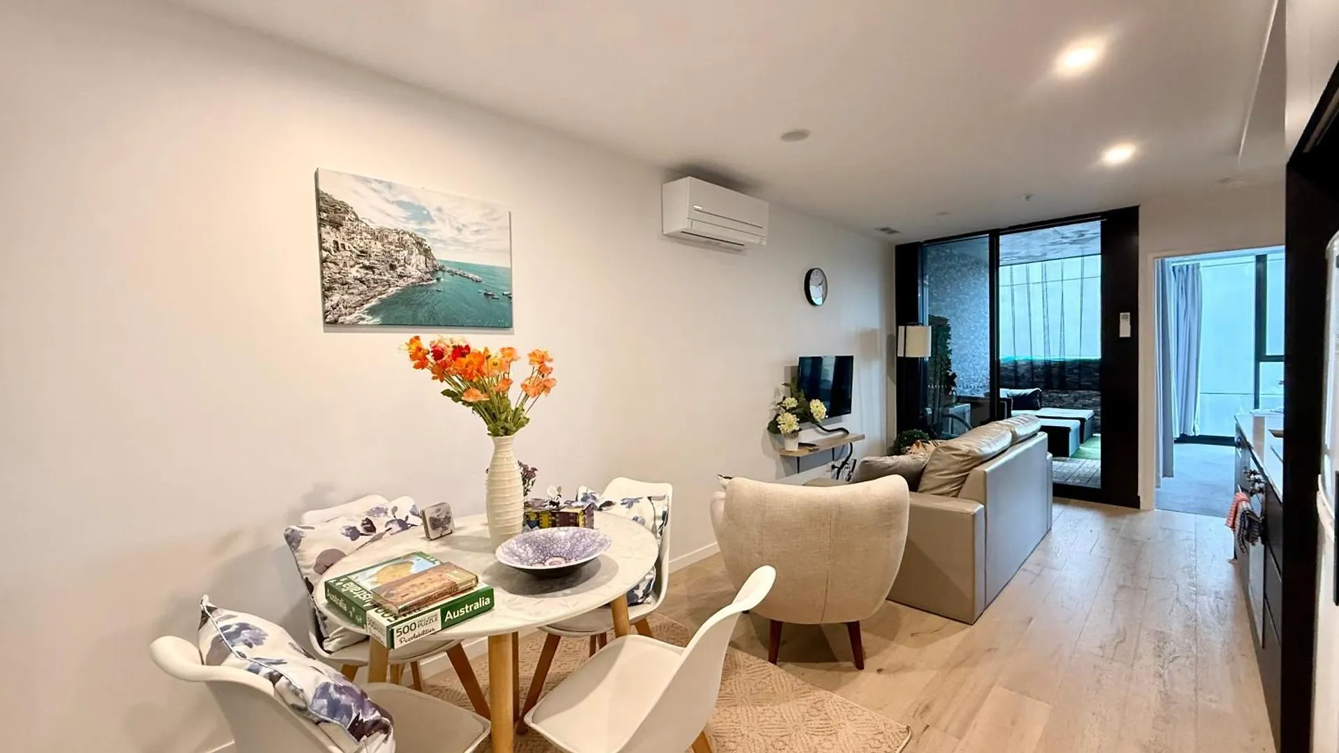 Heart Of Cbd Stylish 2Br Apt-Quiet-Pool-View-Bbq Canberra 0*,  Australia
